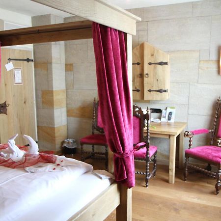 לנדשט Simones Hotel Fuerstenhof מראה חיצוני תמונה