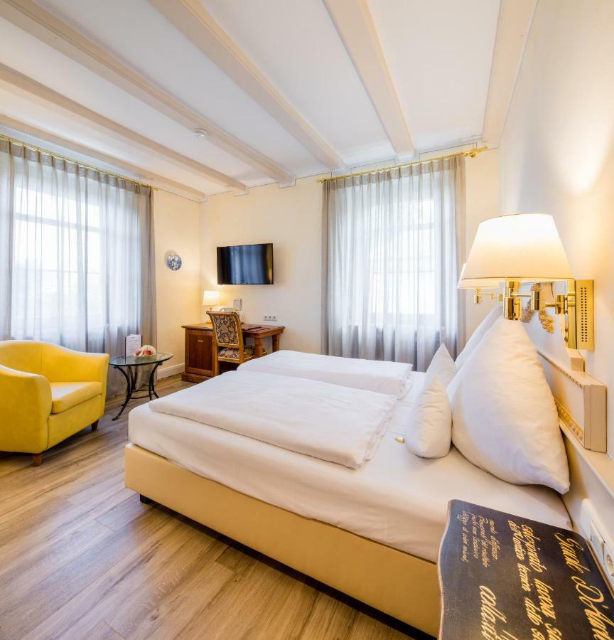 לנדשט Simones Hotel Fuerstenhof מראה חיצוני תמונה