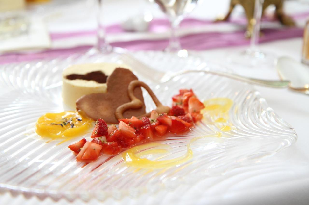 לנדשט Simones Hotel Fuerstenhof מראה חיצוני תמונה