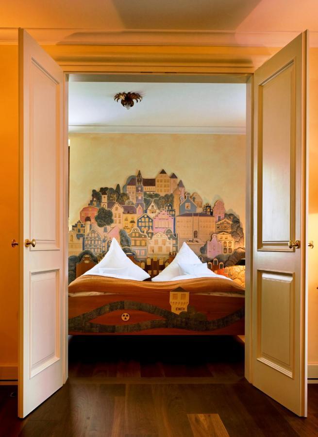 לנדשט Simones Hotel Fuerstenhof מראה חיצוני תמונה